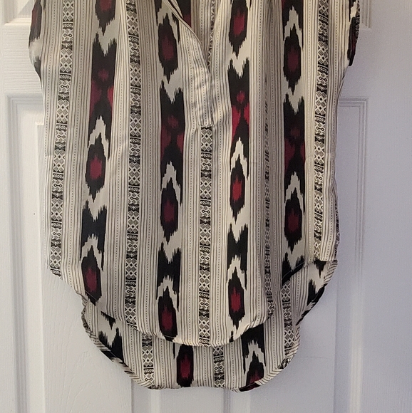 EUC Shortleeve Blouse - Picture 2 of 6